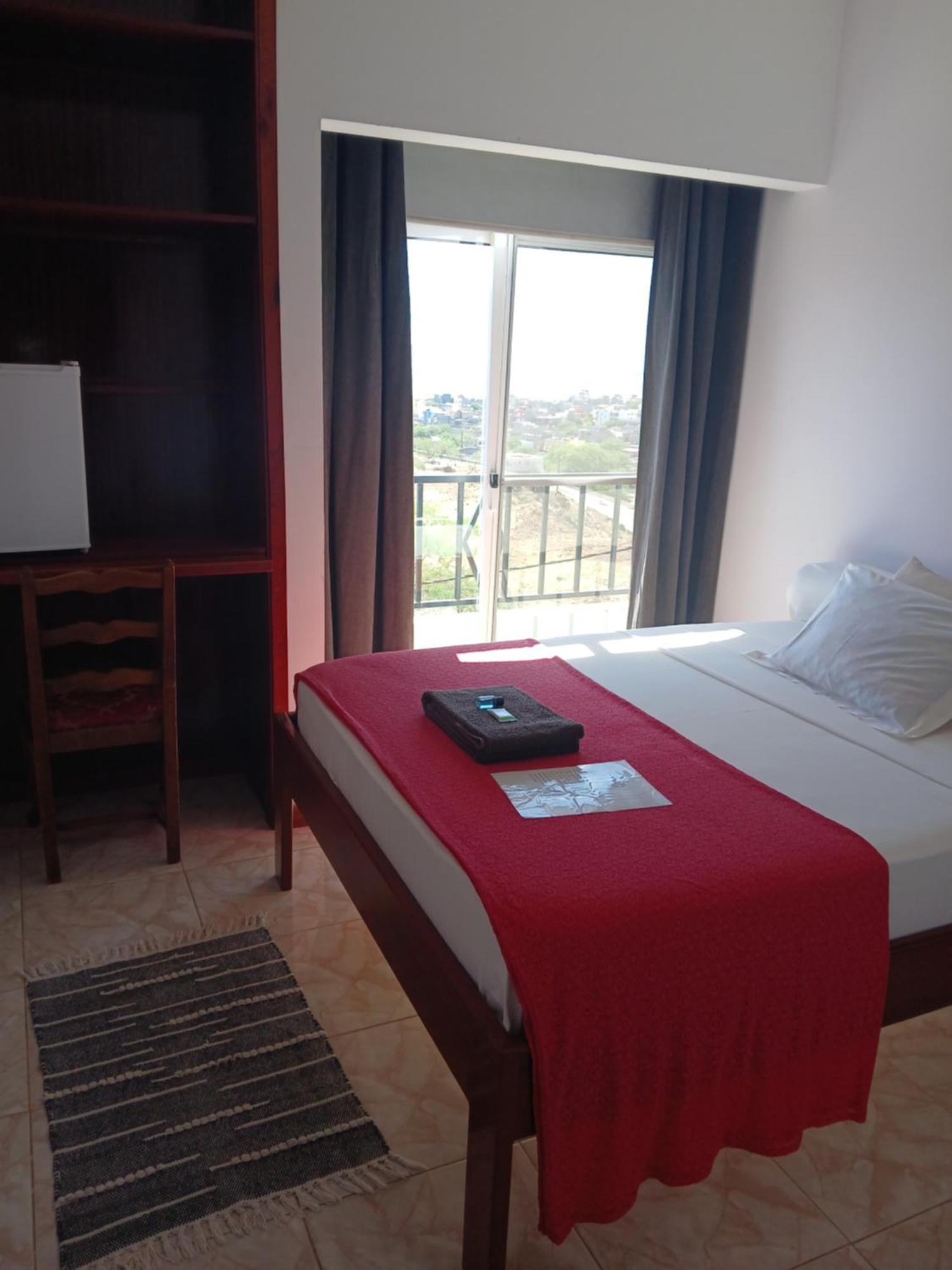 Yria Residencial Bed & Breakfast Porto Novo  Exterior photo